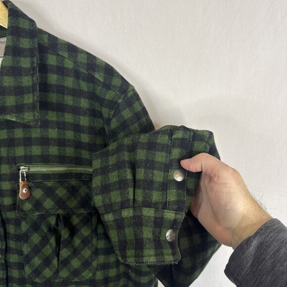 Jay Howell x Lifetime Quilted Plaid Jacket Men’s XL Green Black Shacket - Picture 2 of 8